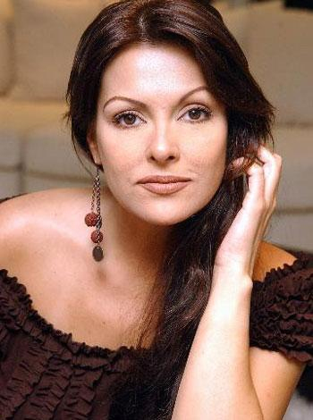 Айдан Шенер фото в молодости и сейчас