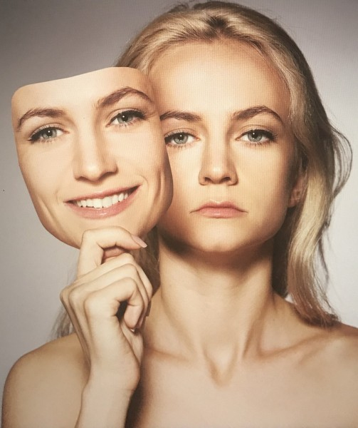 Синдром «печальных» глаз: как убрать мешки, темные круги и опущенные уголки?