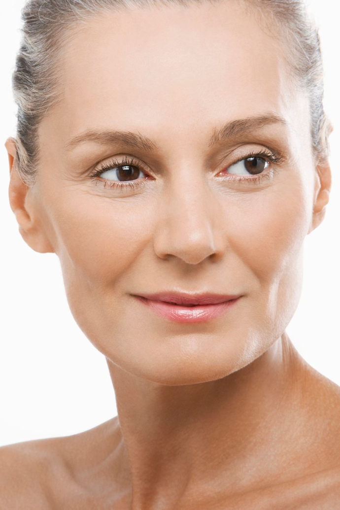 Самые эффективные процедуры для омоложения лица