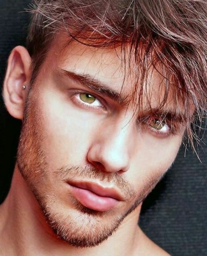 Мужчины, которые увеличили губы