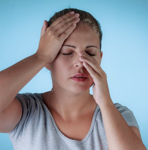 Чем опасна безоперационная ринопластика