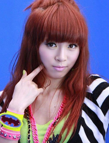 Фото: певица Хёна