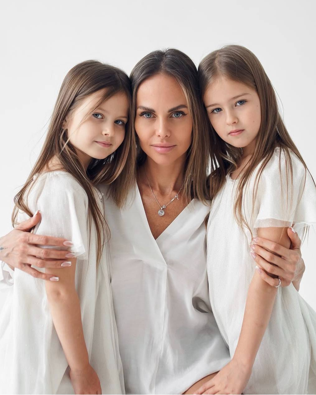 Аурика Алехина с детьми