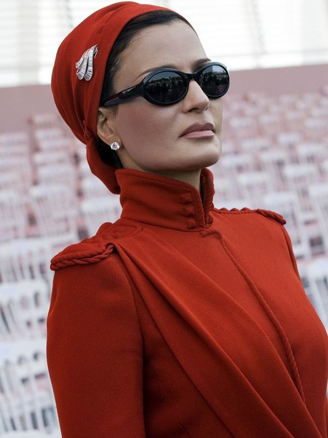 Моза бинт Насер аль-Миснед после пластических операций