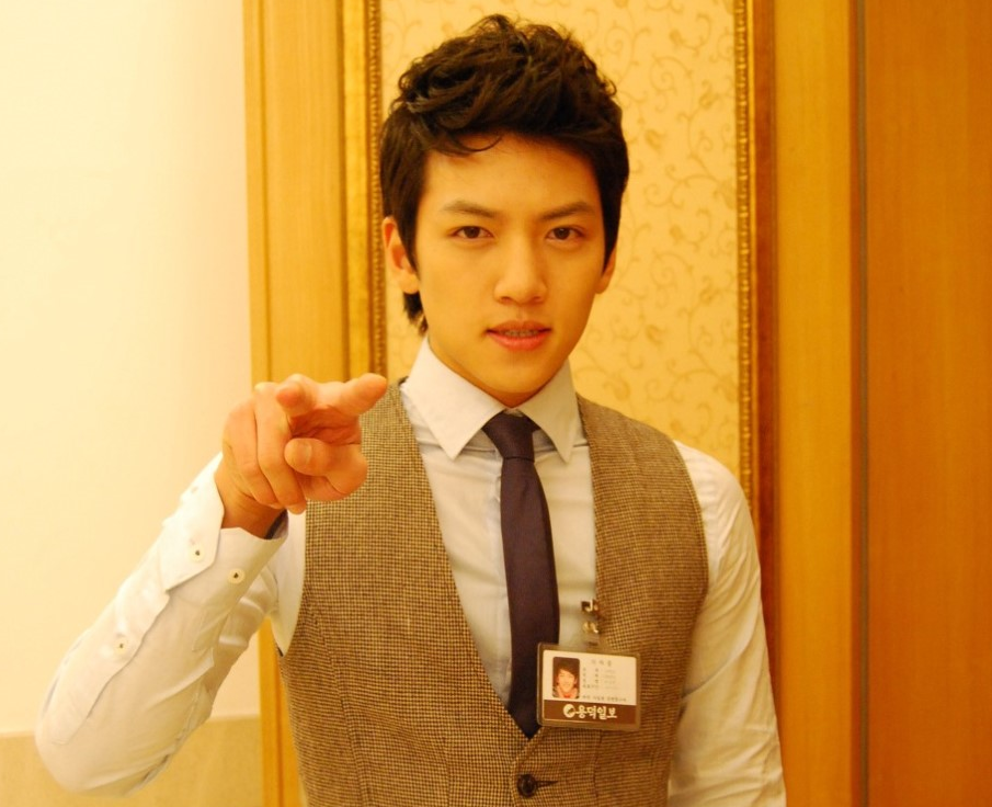 Джи Чан Ук в молодости