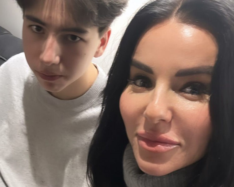 Юлия Волкова с сыном